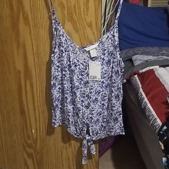 Top - Picture 1 of 2